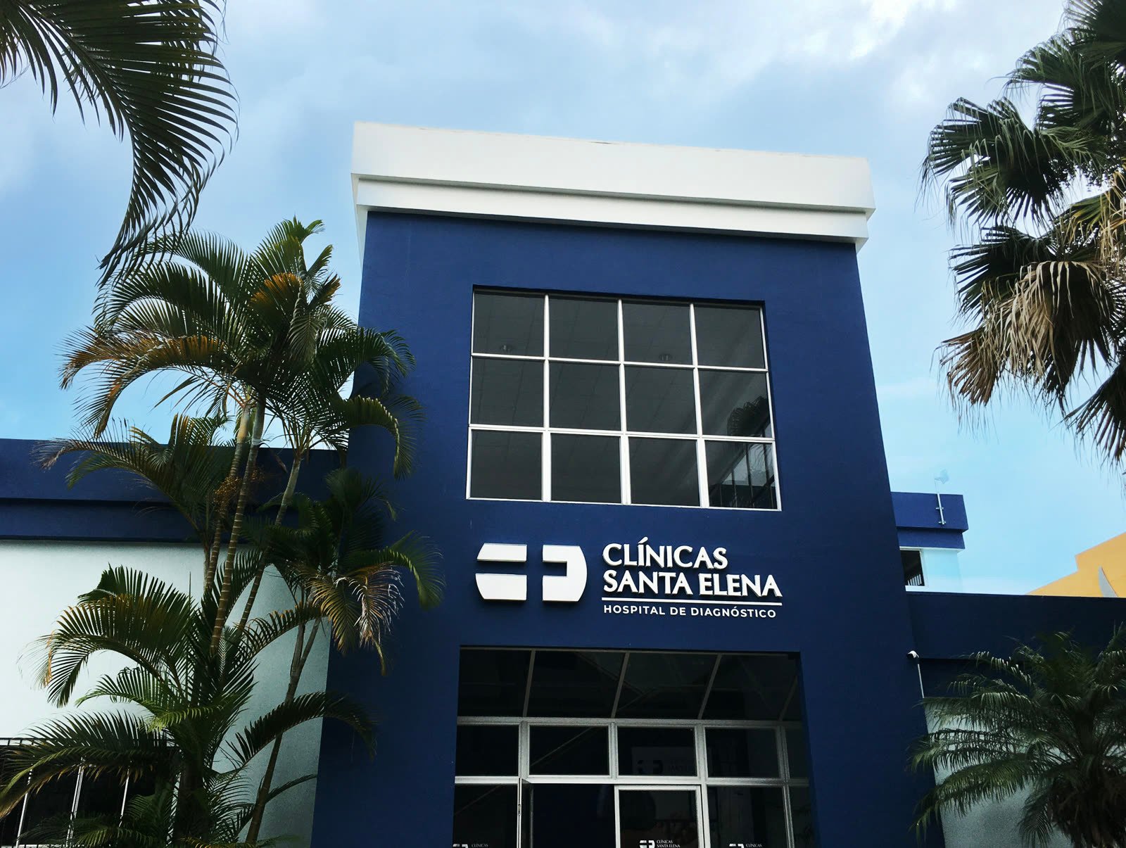 Fachada de Clínicas Santa Elena — Hospital de Diagnóstico